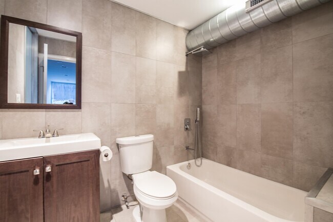 Building Photo - 1444 N 7th St