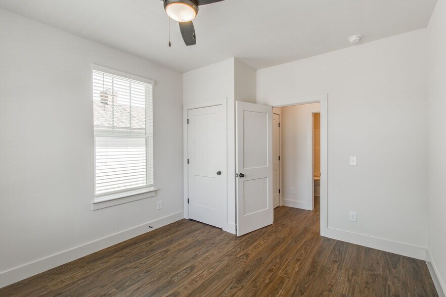 Building Photo - 2516 Richland St