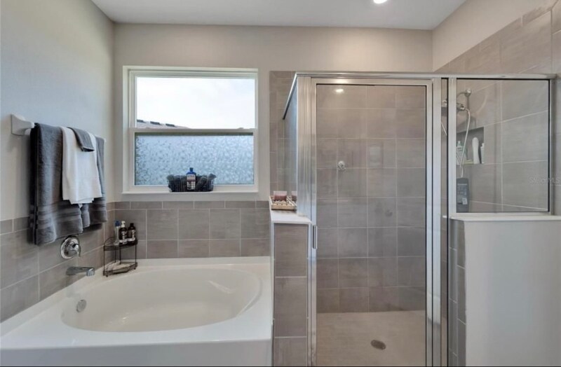 Building Photo - 14069 Wineberry Dr