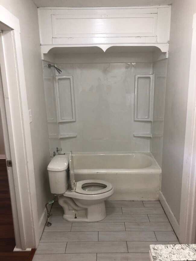 Building Photo - 1111 Sycamore St