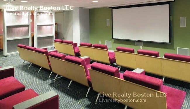 Building Photo - 185 Freeman St