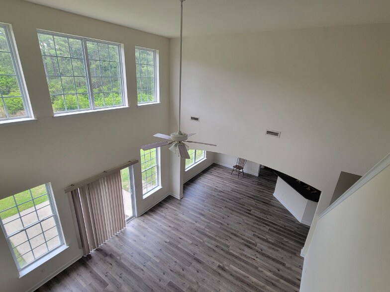 Building Photo - 917 Arrow Wood Ct