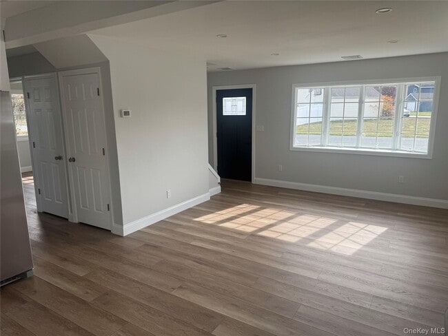 Building Photo - 10 Vermont St