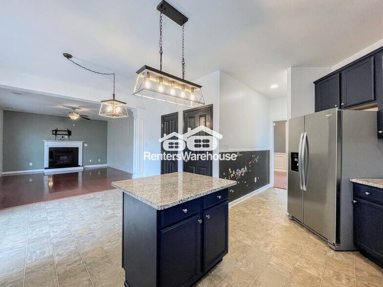 Building Photo - 2425 Brush Creek Ln