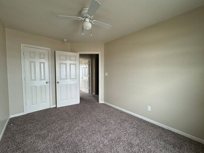 Building Photo - 3805 Ys Pak Ct