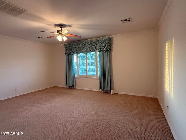 Building Photo - 642 E Torrey Pines Pl