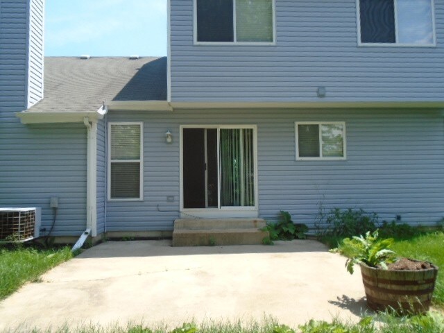 Building Photo - 2454 N Old Pond Ln