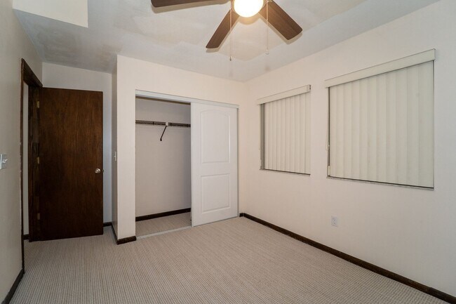 Building Photo - 3/2 Single-Family Shores Home