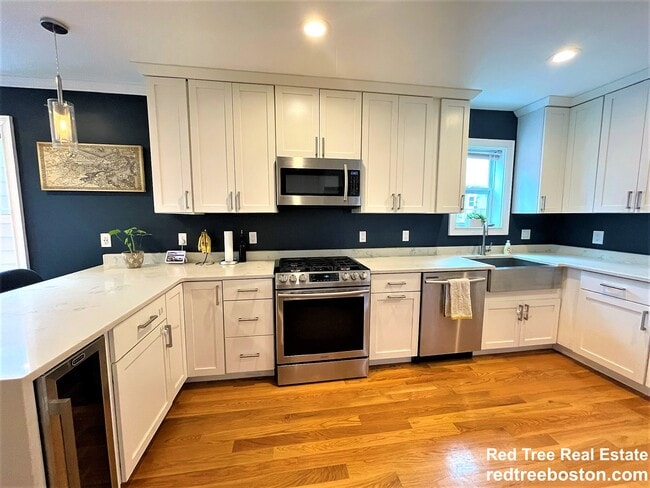 Building Photo - 62 Horace St