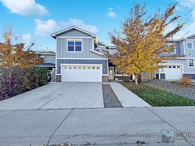 Primary Photo - $0 DEPOSIT OPTION. SPACIOUS 4-BEDROOM, 3.5...