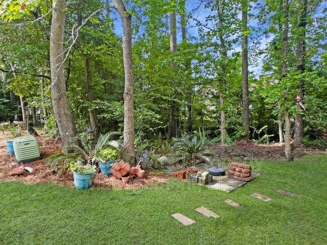 Building Photo - 8627 Grassy Oak Trail