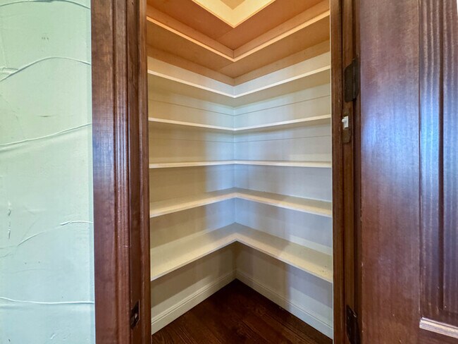 Building Photo - 1559 E Blackjack Rd E