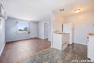 Building Photo - 6641 San Pedro Ave