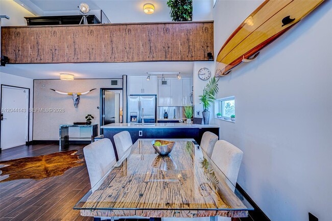 Building Photo - 1701 Sunset Harbour Dr