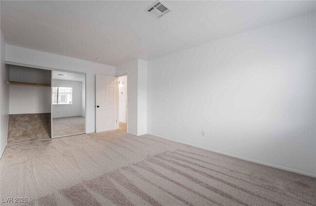 Building Photo - 1133 Willow Tree Dr