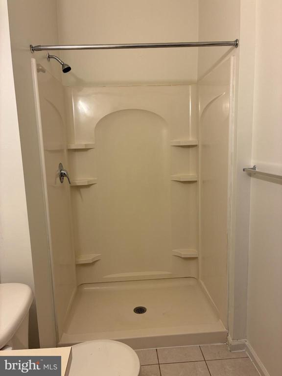 Building Photo - 46 Reading Ave