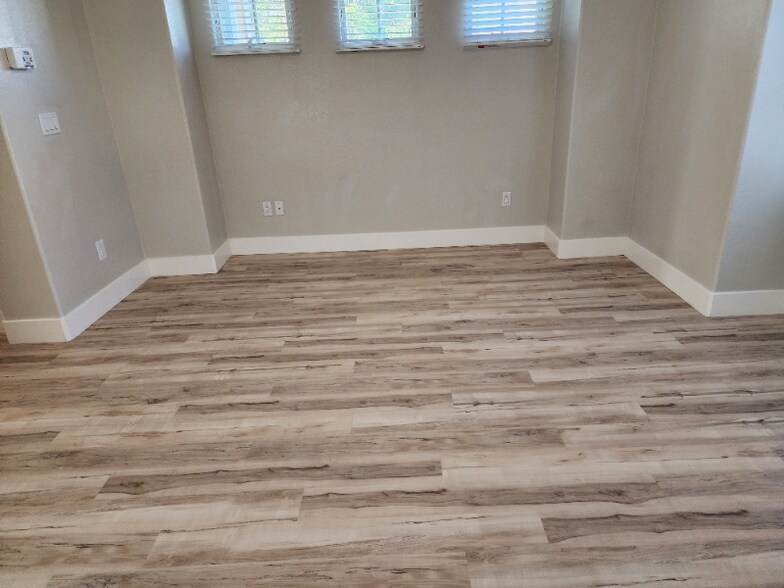Building Photo - 1117 Baywood Ln