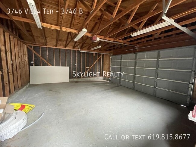 Building Photo - 3746 Villa Terrace