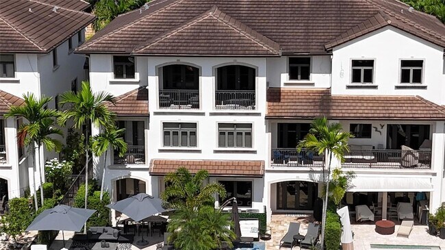 Building Photo - 105 Isle of Venice Dr