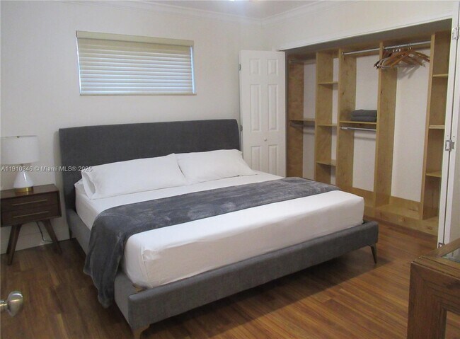 Building Photo - 1118 N 46th Ave