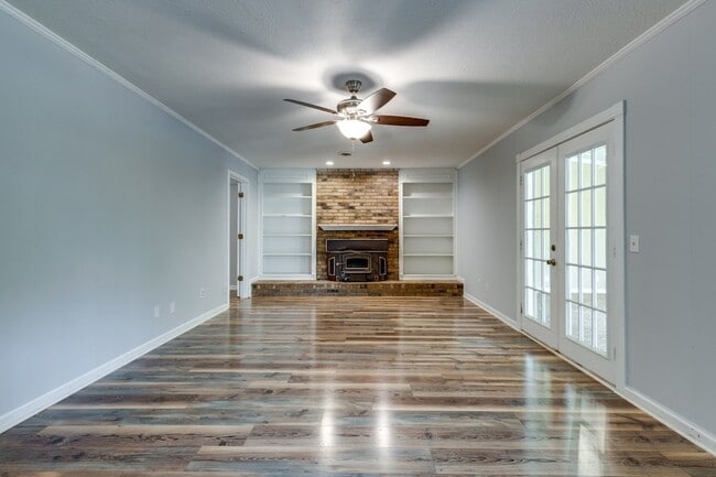 Building Photo - 1316 Rivermont Dr