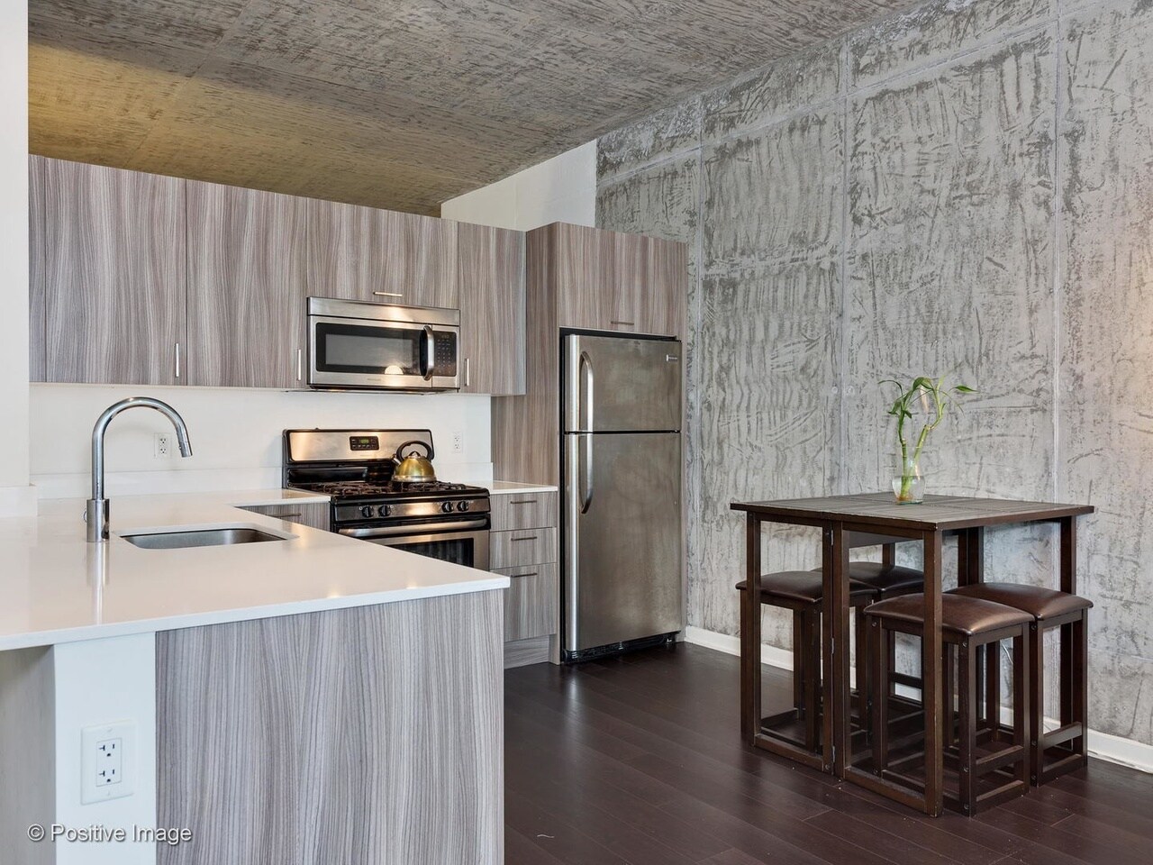 Building Photo - 1345 S Wabash Ave