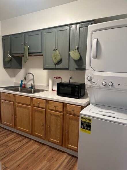 Primary Photo - Oakwood Meadows Estates