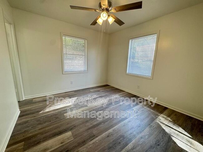 Building Photo - 5730 Teresa St