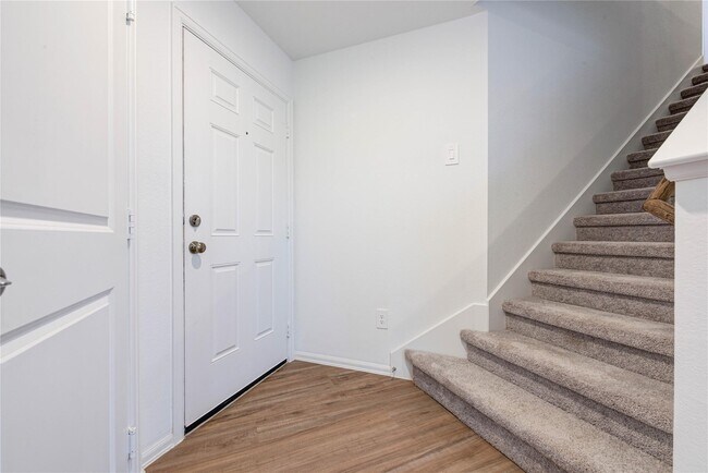 Building Photo - 310 Birch Blossom Path