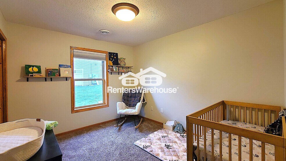 Building Photo - 280 Cedar St