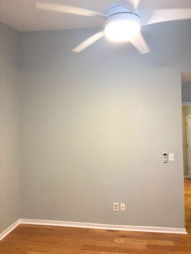 Building Photo - TOWNHOME IN MT PLEASANT - AVAILABLE August 1, 2026!