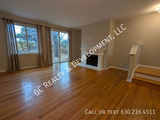 Building Photo - 3043 Kentshire Cir