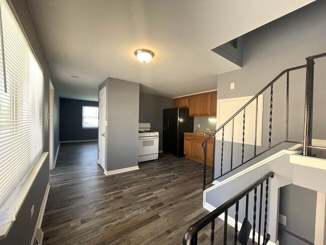 Building Photo - 3137 Maize Rd