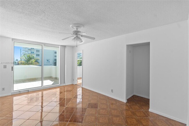 Building Photo - 1410 S Ocean Dr