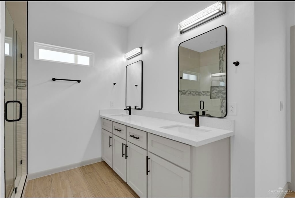 Building Photo - 5928 N Rayo del Sol St