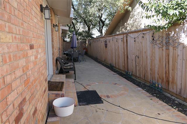 Building Photo - 7023 Briarmeadow Dr