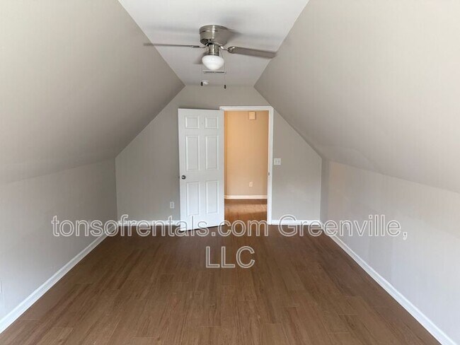 Building Photo - 151 Bellweather Dr