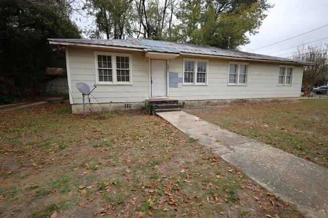 Building Photo - 501 Charlton St