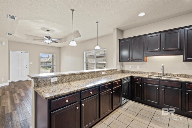 Building Photo - 10421 Fionn Loop
