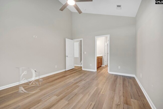 Building Photo - 161 Springhaven Dr