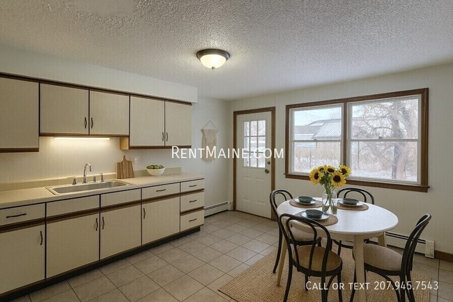 Building Photo - 2 Hartley St