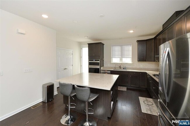 Building Photo - 12-48 Plaza Road Unit