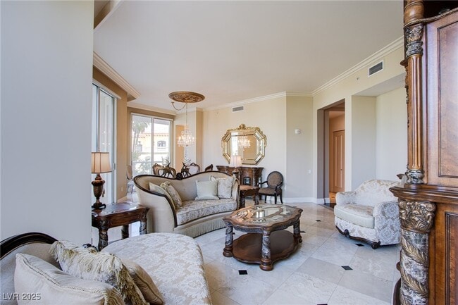 Building Photo - 2857 Paradise Rd