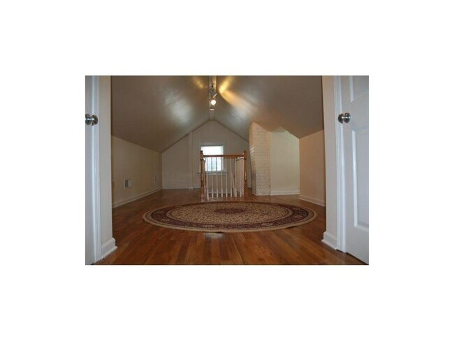 Building Photo - 1476 Monroe Dr NE