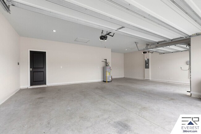 Building Photo - 249 Montgomery Ct