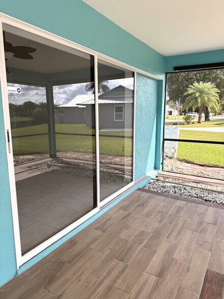 Building Photo - 1998 NE Ginger Ter