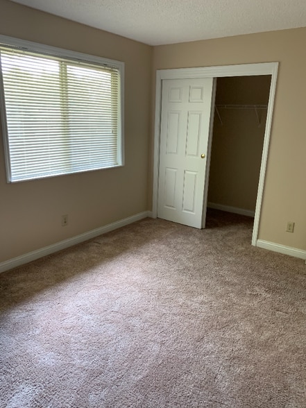 Building Photo - 6752 Ashley Ct