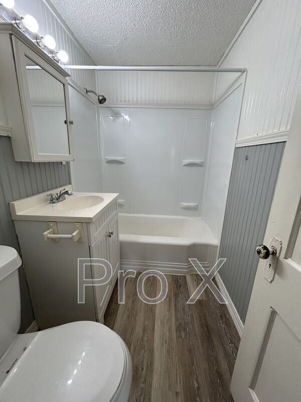 Building Photo - 468 Fieldcrest Dr