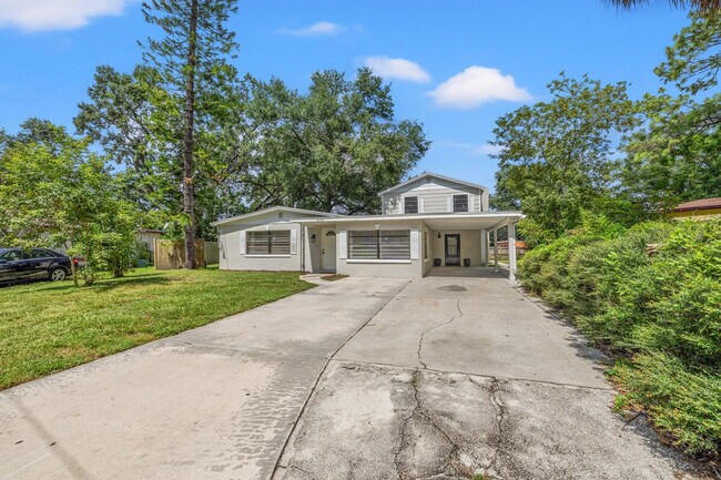 Building Photo - 5805 N 43rd St