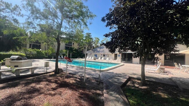 Building Photo - 8429 Forest Hills Dr